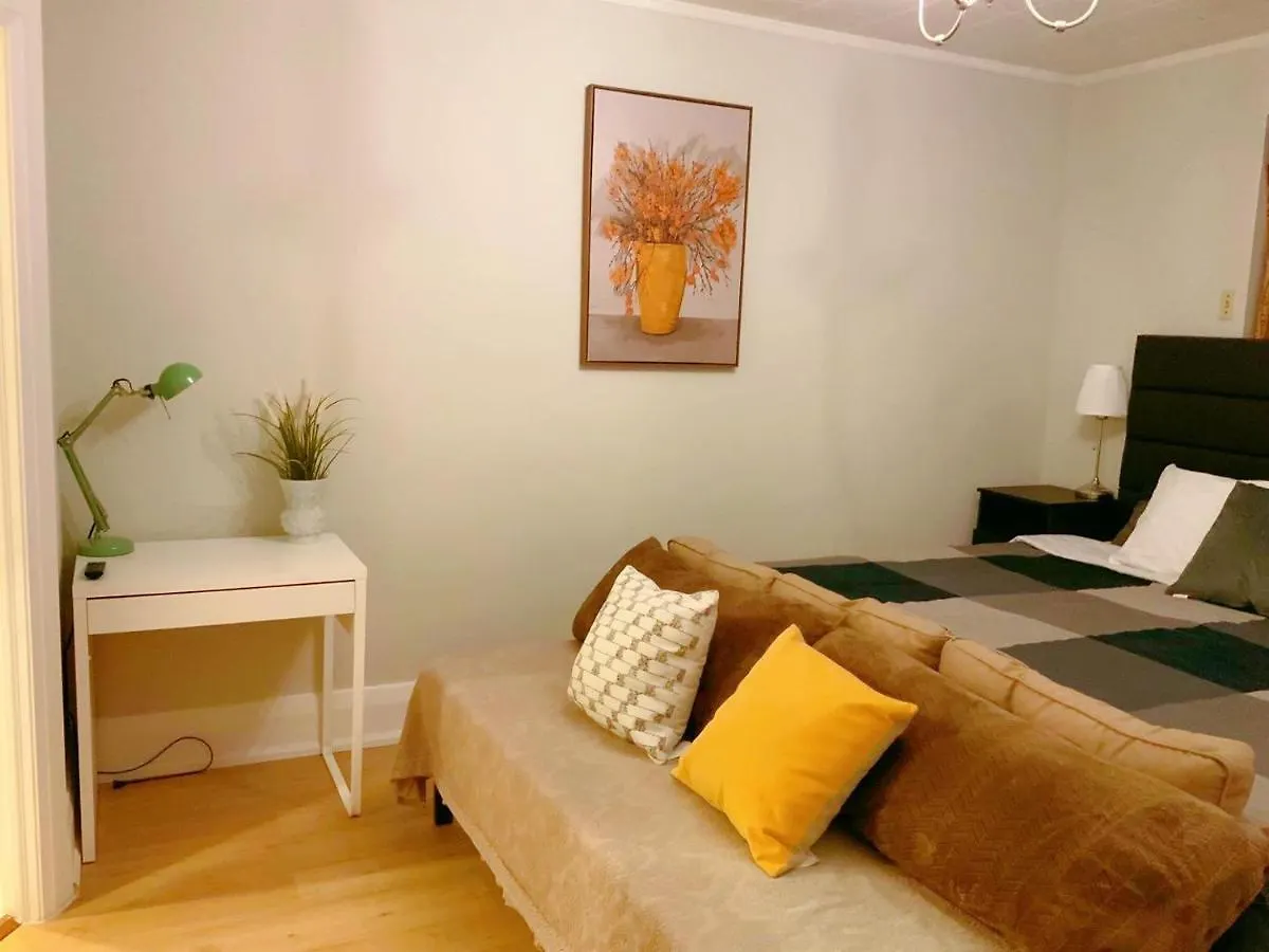 Homestay Lawrence Garden Guesthouse Toronto Canada