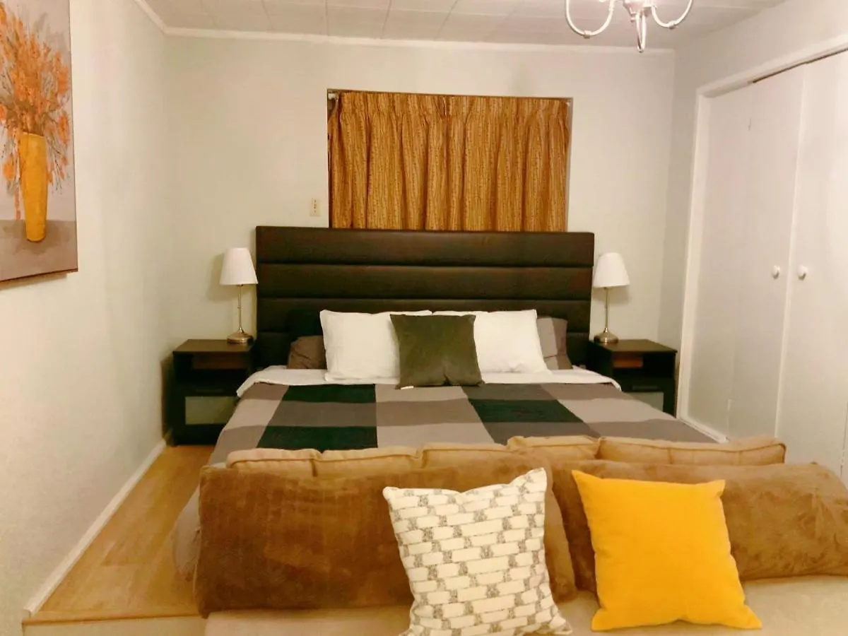Lawrence Garden Guesthouse Toronto 0*,